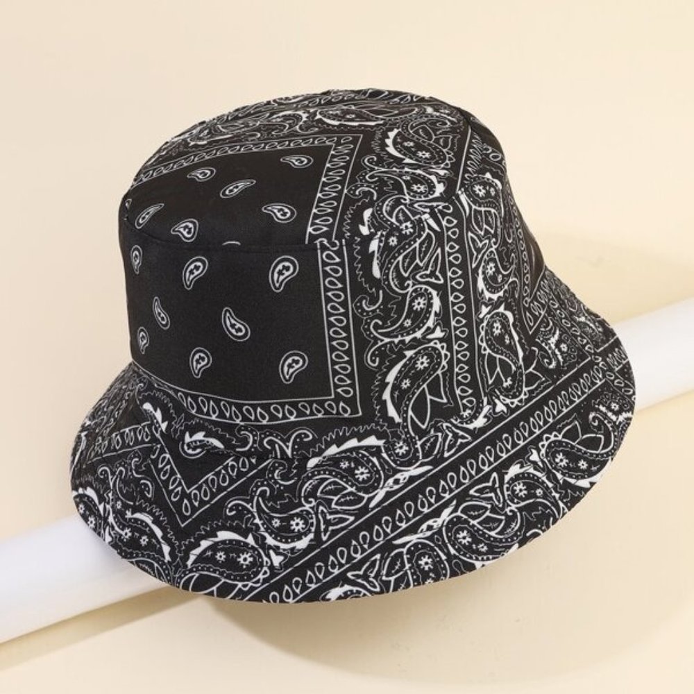 Black and White Paisley Print Bucket Hat